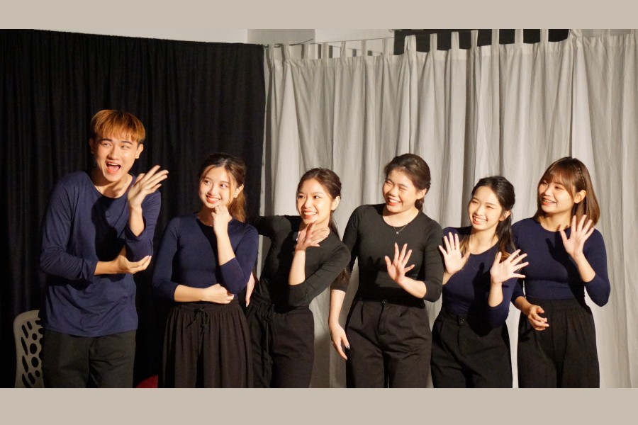 Oneworld Hanxin College's cabaret mini-public performance came to a successful conclusion